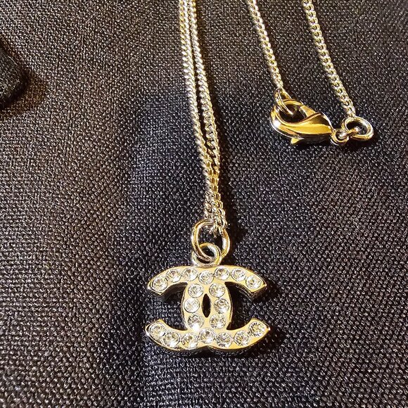 Chanel Swarovski Silver CC Logo Boucles Oreille Necklace - Picture 3 of 7